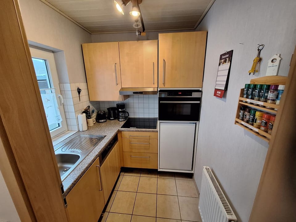 Kitchen or kitchenette, kitchen