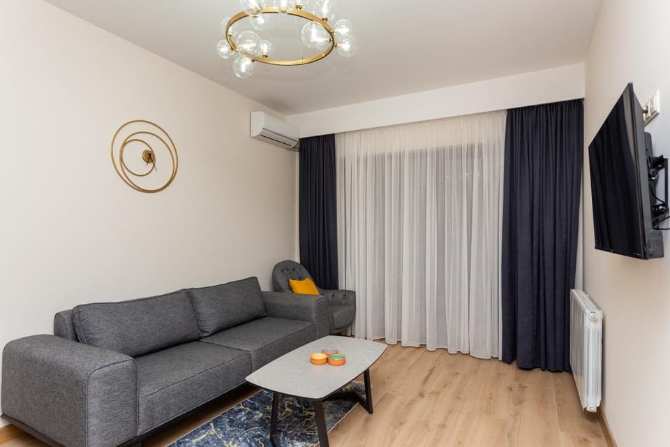 Communal lounge/ TV room, Living room
