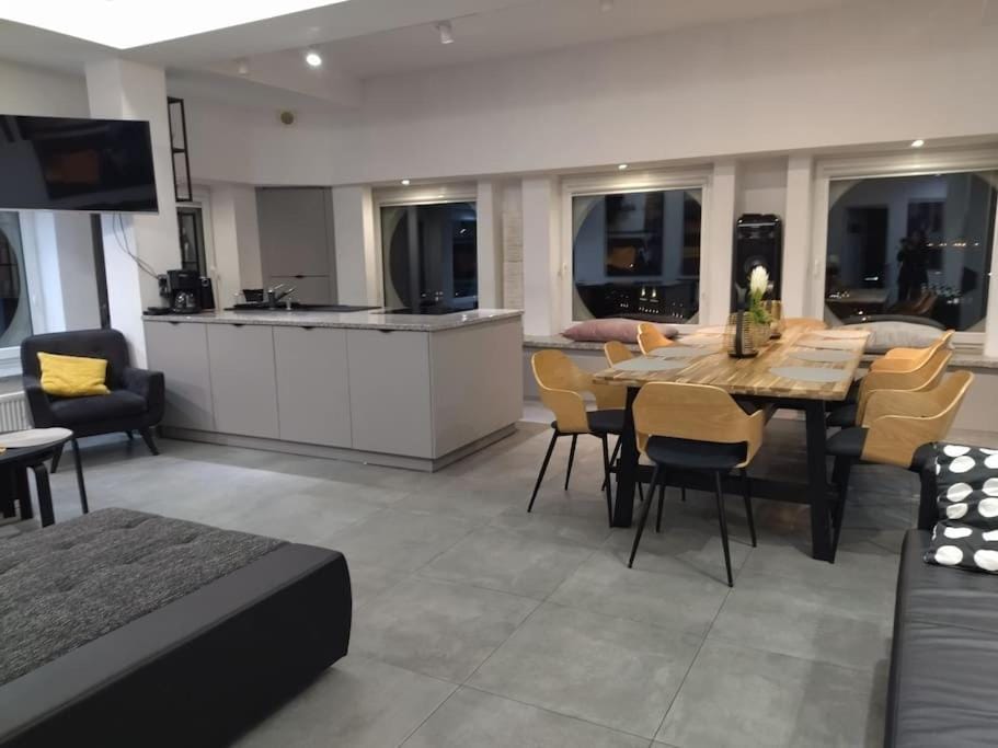 100m2 penthouse on top of the city 1000Mb/s, airc. Apartment in Wroclaw