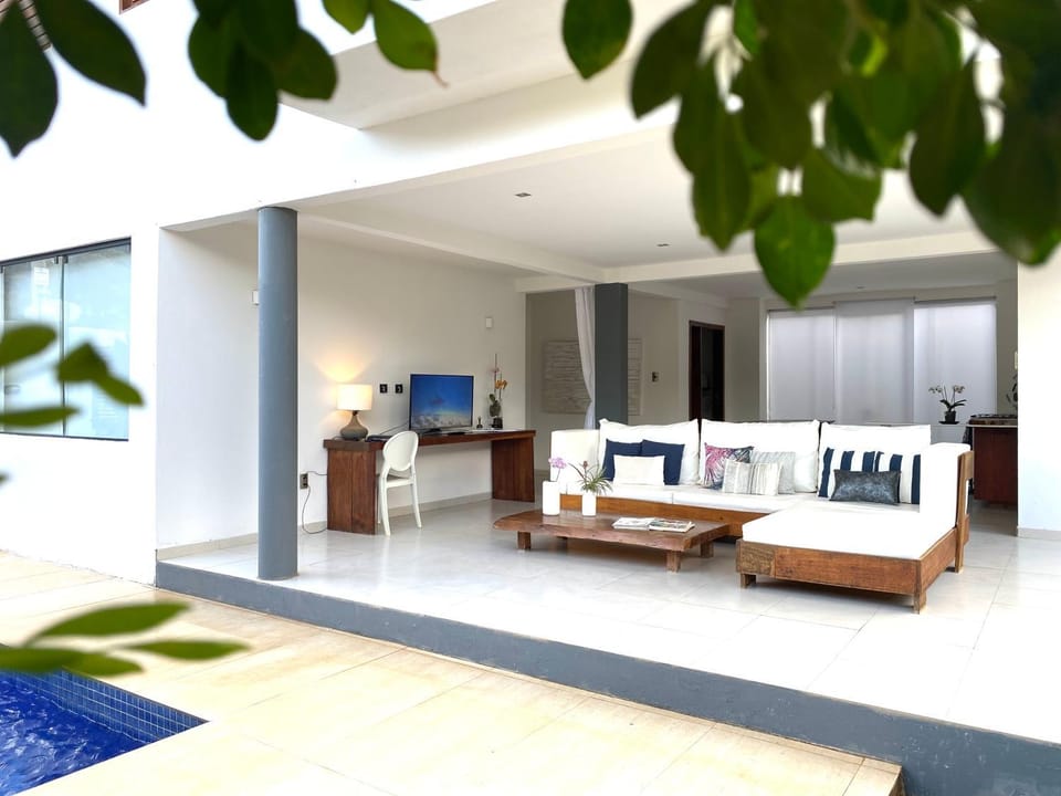 View (from property/room), Living room, Dining area