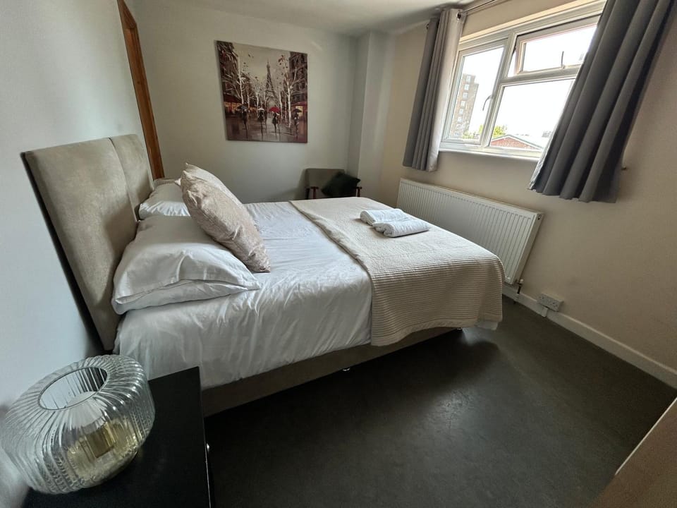 Bed, Photo of the whole room