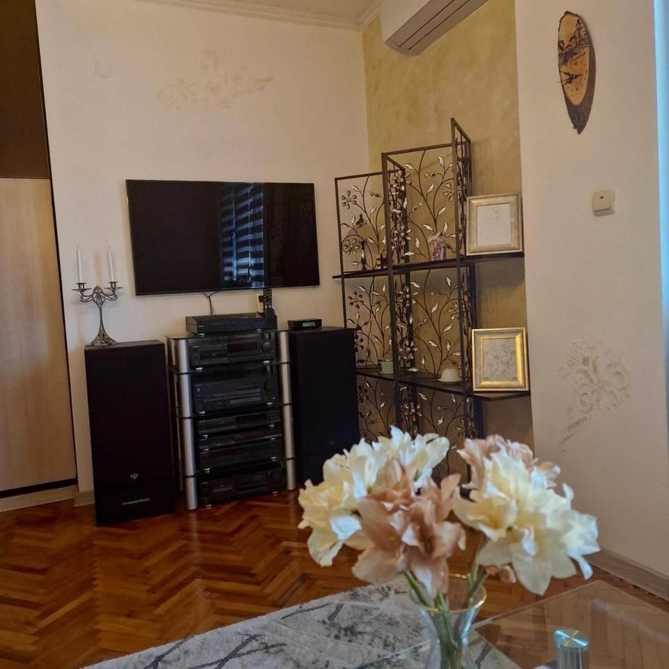 Communal lounge/ TV room, TV and multimedia, Evening entertainment