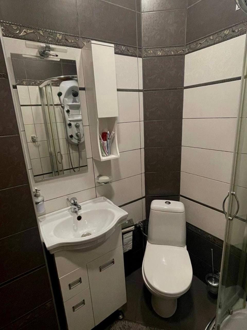 Shower, Toilet, Bathroom