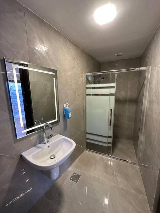 X/ Antica jabalal-lwebdeh Apartment in Africa