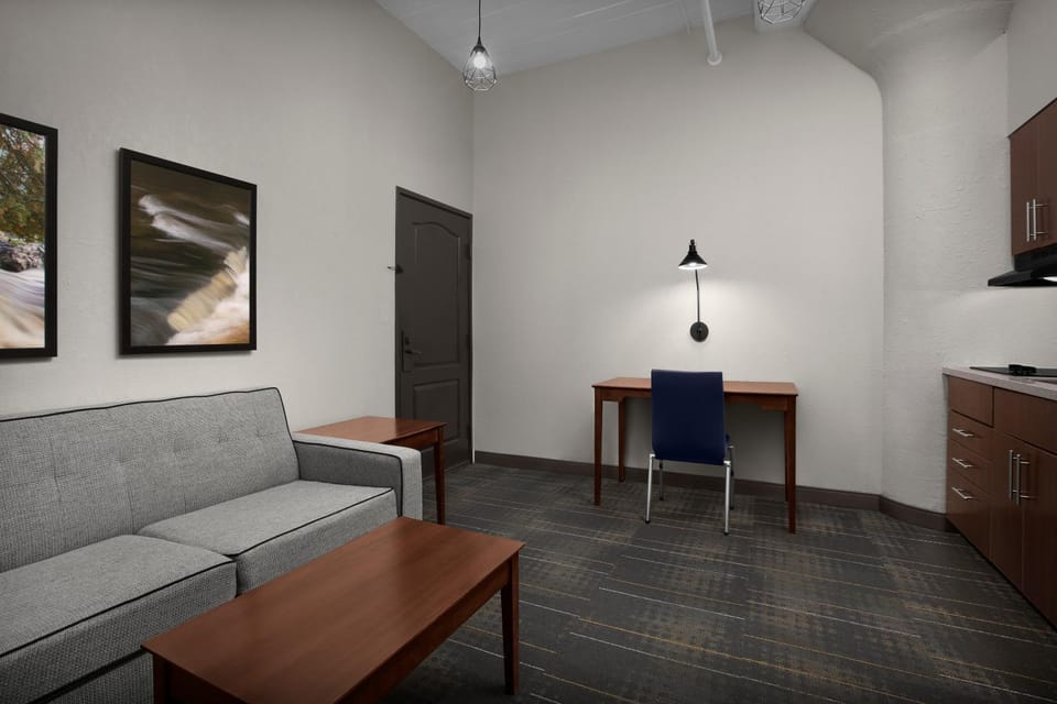 Kitchen or kitchenette, Living room