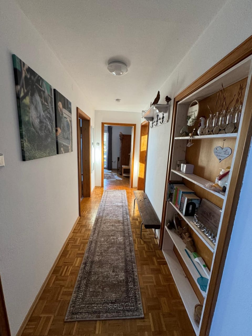 Facade/entrance, Photo of the whole room