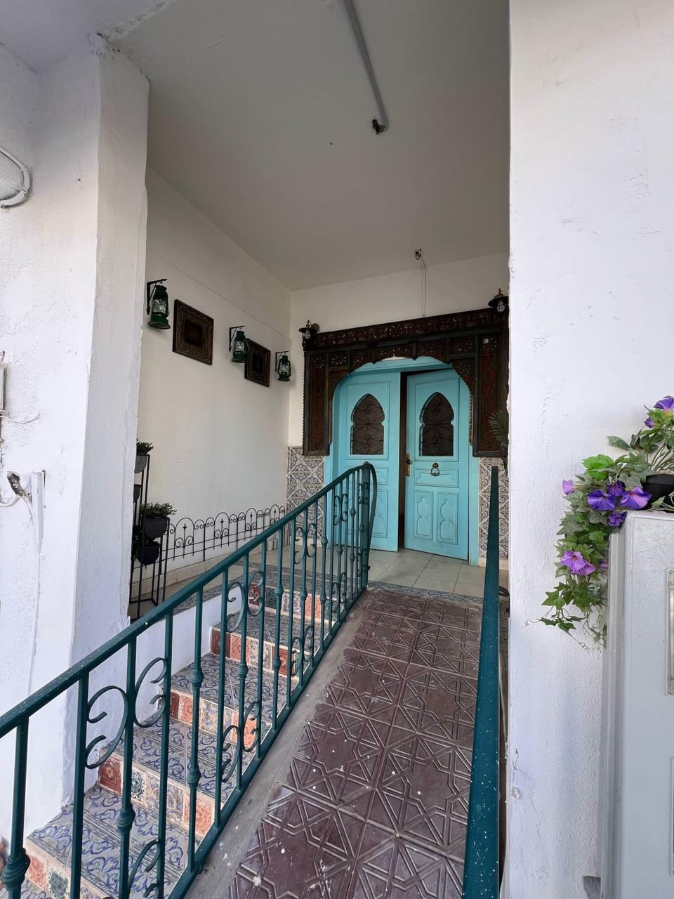 Facade/entrance