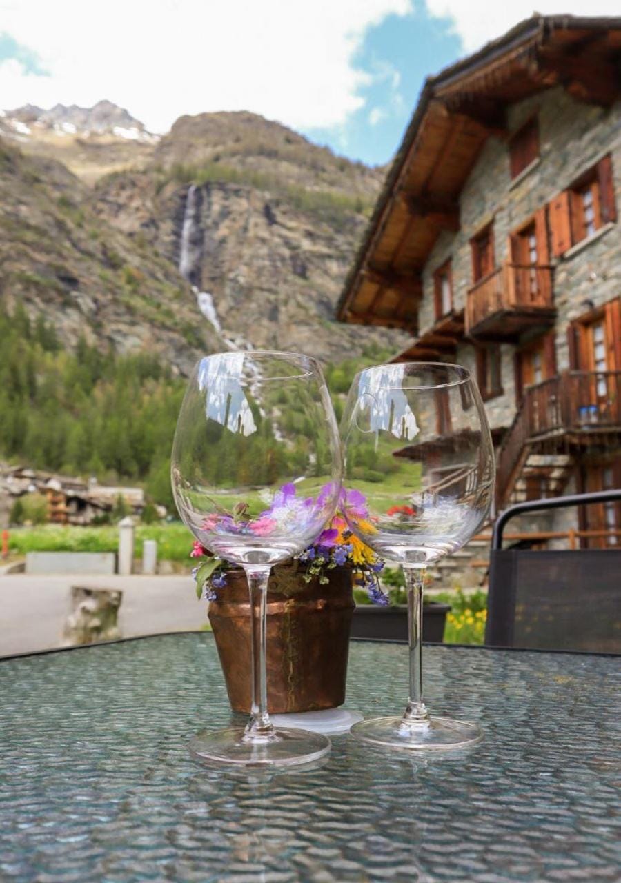 Day, Natural landscape, View (from property/room), Balcony/Terrace, Mountain view