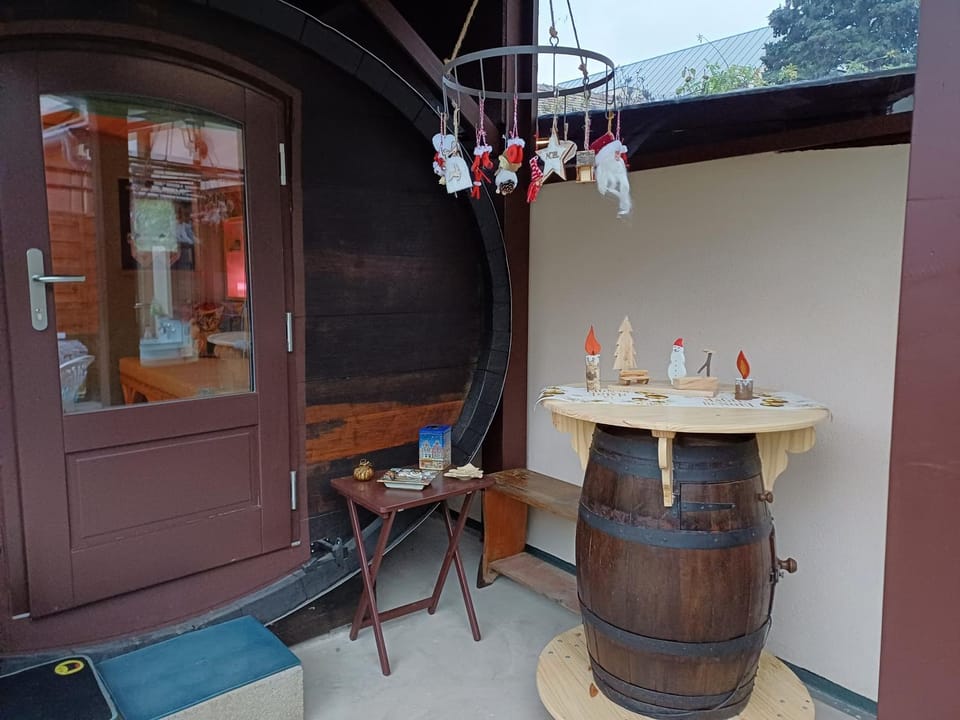 Patio, Dining area