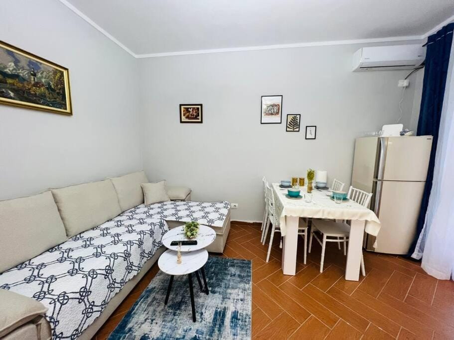 Skerdi’s Central Charm Apartment in Tirana