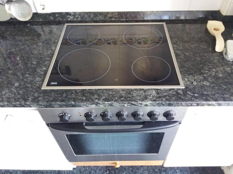 Apartamento a 130 metros de la playa Parking Apartment in Zarautz