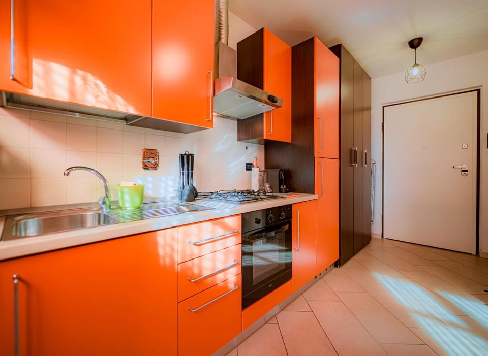 Kitchen or kitchenette, pet friendly, stove