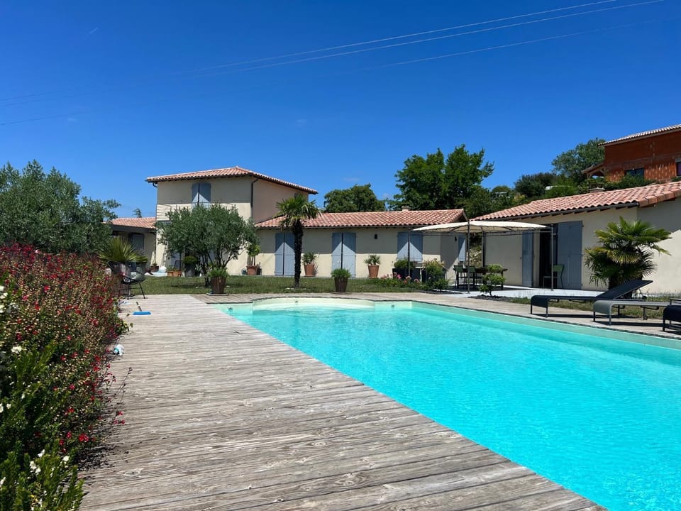 Property building, Pool view, Swimming pool, sunbed