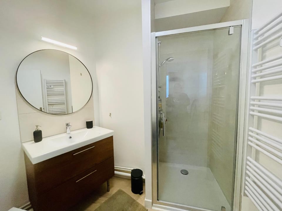 Shower, Bathroom
