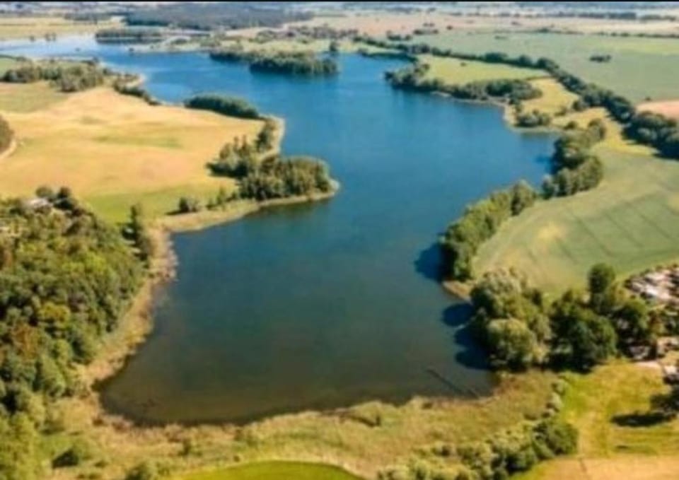 Camping Müritz Nationalpark - Wohnmobilstellplatz in der Mecklenburgischen Seenplatte Strom & Wasser vor Ort Campground/ 
RV Resort in Mecklenburgische Seenplatte