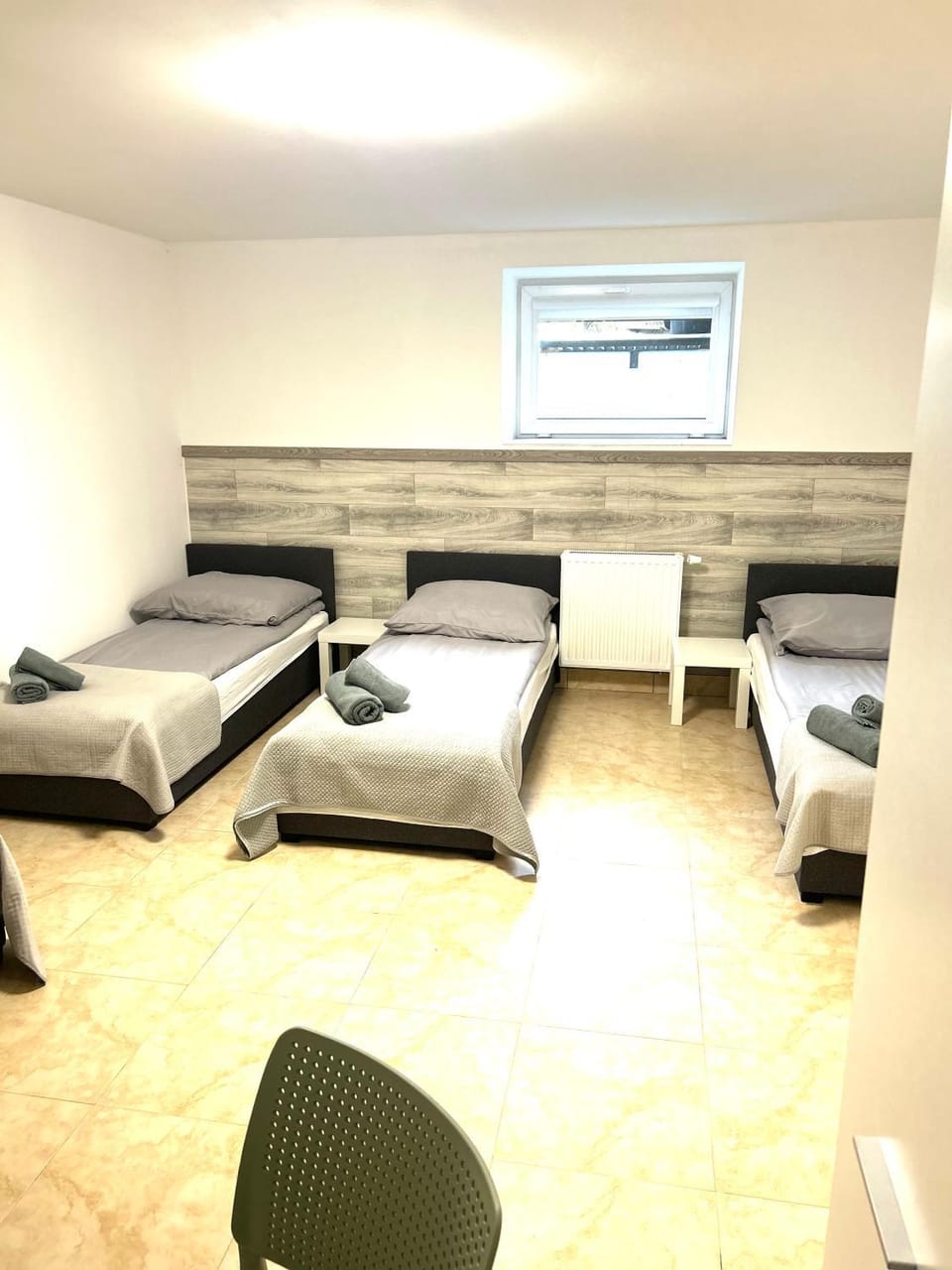 Hostel 24 Miejsca Parkingowe Noclegi Pracownicze. Hostel in West Pomeranian Voivodeship, Poland