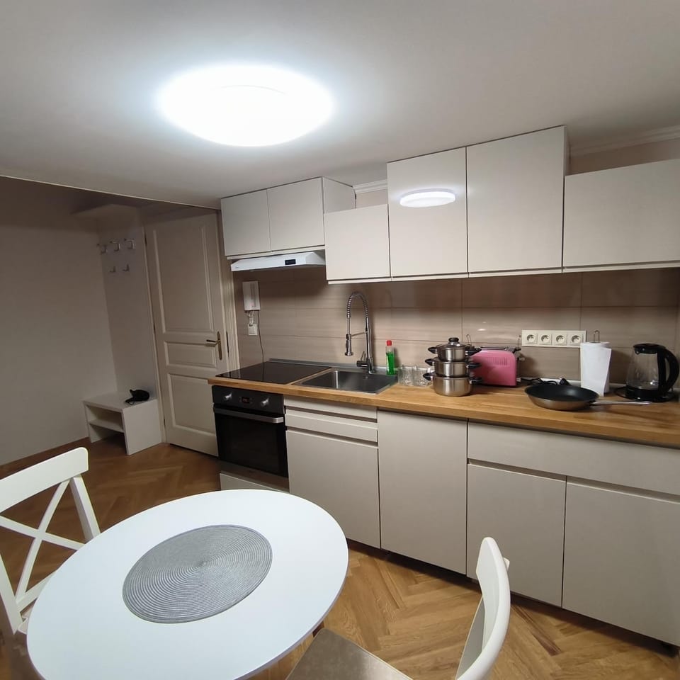 Coffee/tea facilities, Kitchen or kitchenette, Dining area, dishwasher, pet friendly, stove