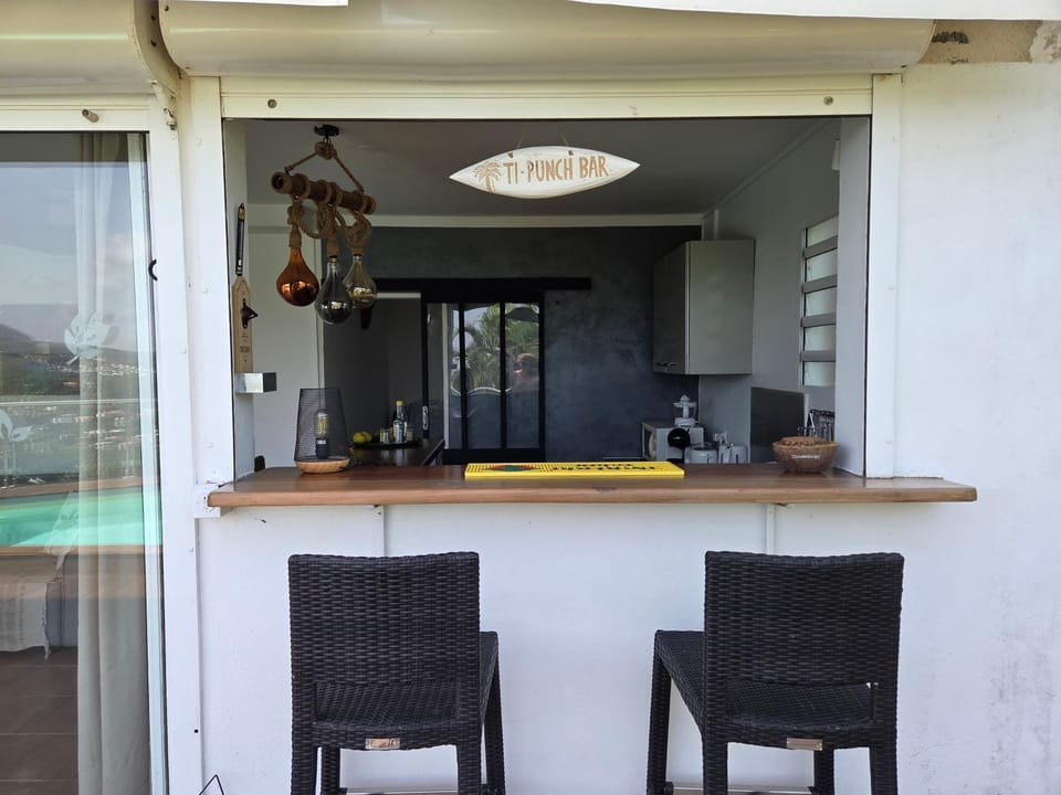 Bel appartement avec piscine privée et vue exceptionnelle Apartment in Leeward Islands