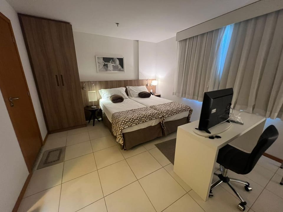 Bed, TV and multimedia, Photo of the whole room, Bedroom, hair dresser