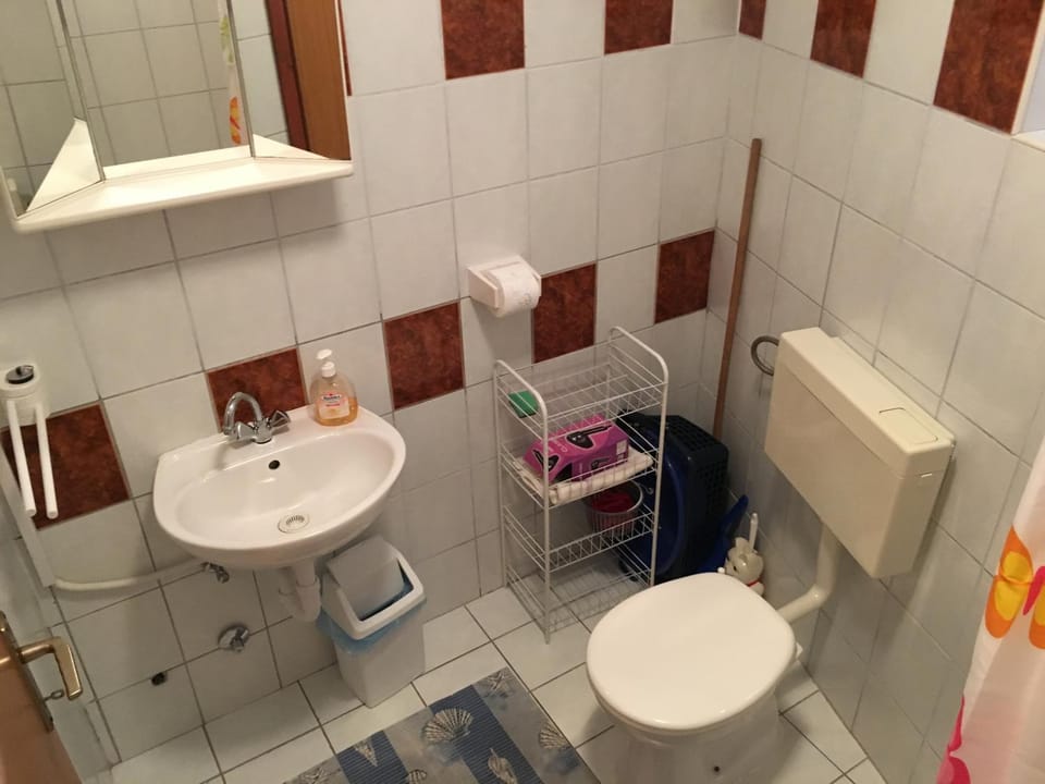 Toilet, Bathroom