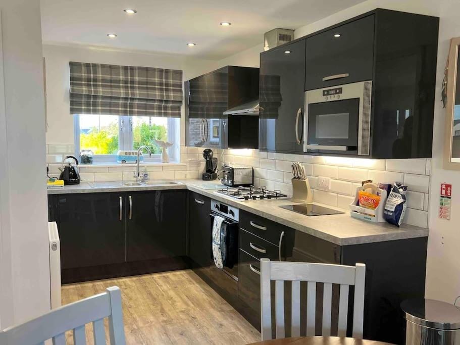 Kitchen or kitchenette, Dining area, dishwasher, minibar, pet friendly, stove, toaster