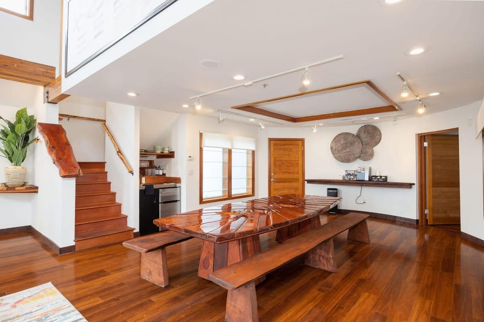 Seaside Art Gallery Loft Inspire Your Creativity with Breathtaking Views! House in El Granada