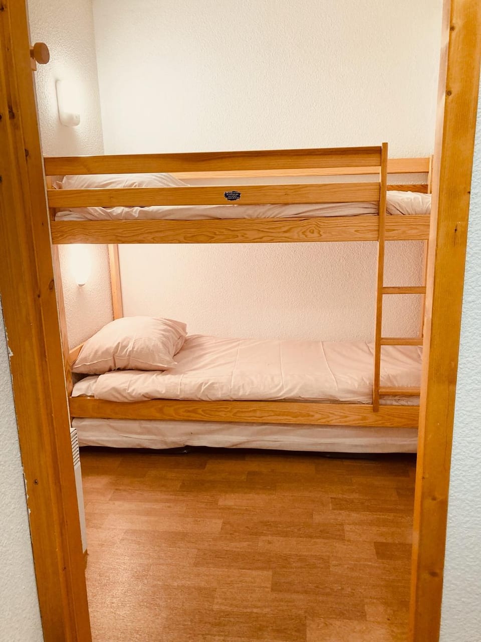 Bedroom, bunk bed