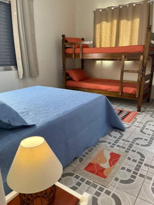 No Centro a 3 min da praia, Pet Friendly e Wi Fi Apartment in Peruíbe