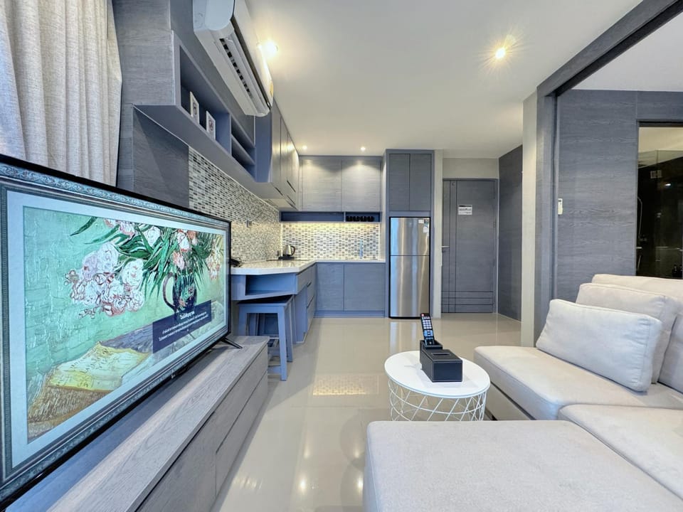 Living room, kitchen