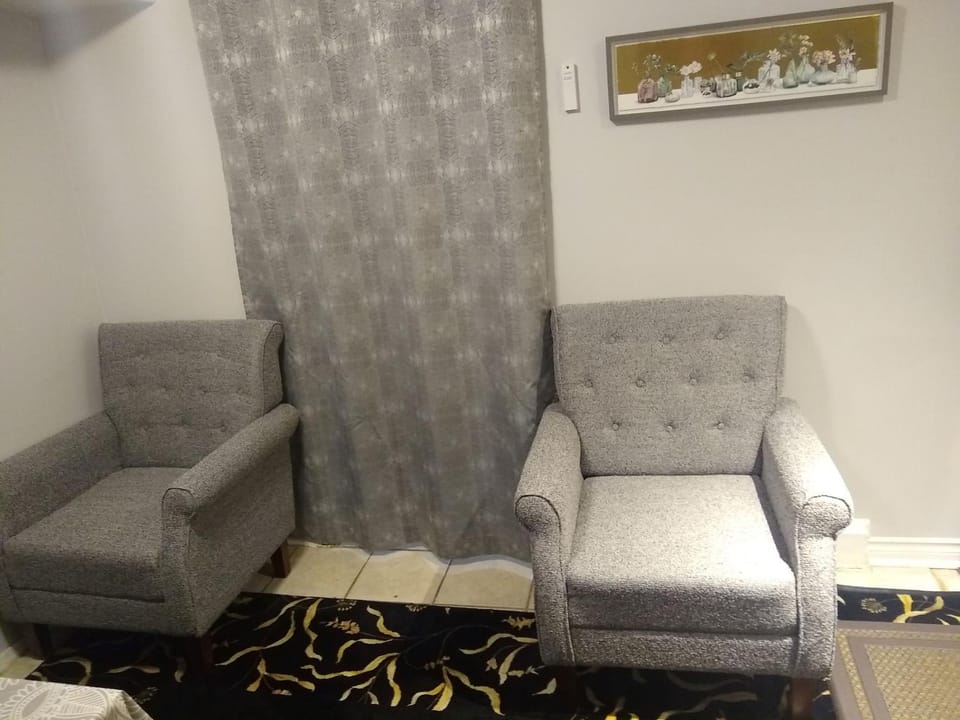 Cozy basement apartment in the heart of Oakville Apartment in Oakville