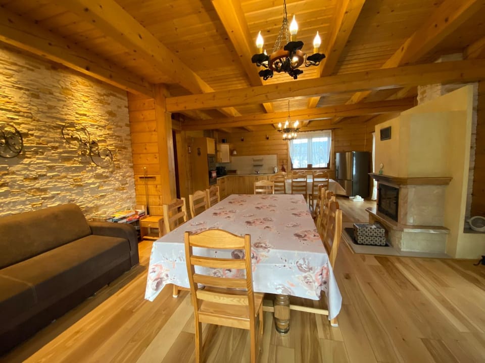 Living room, Seating area, Dining area, flat iron