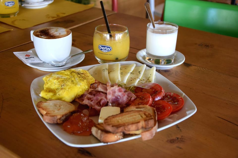 Food and drinks, Breakfast, Continental breakfast, Drinks
