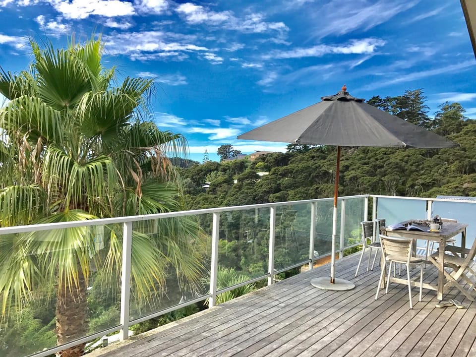 Villa Blanca in Palm Beach Apartment in Auckland Region