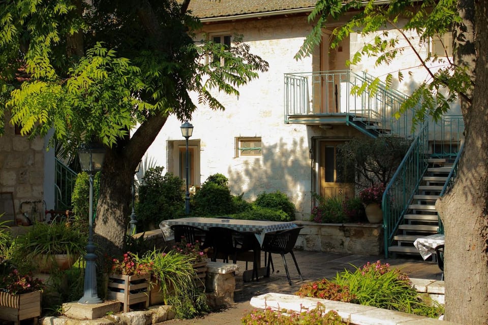 Facade/entrance, Garden