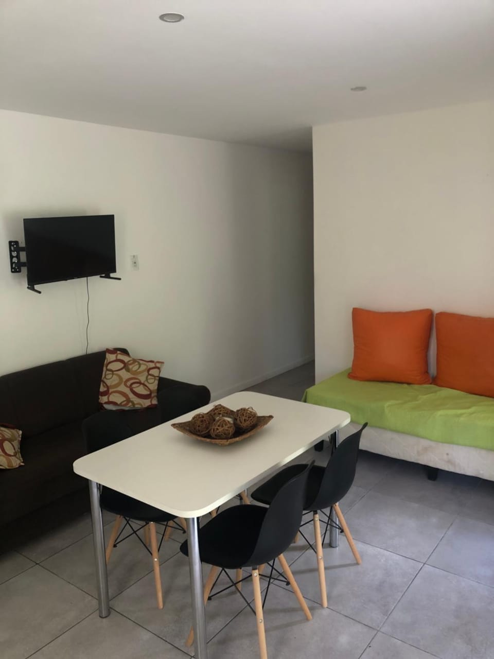 Bed, Living room