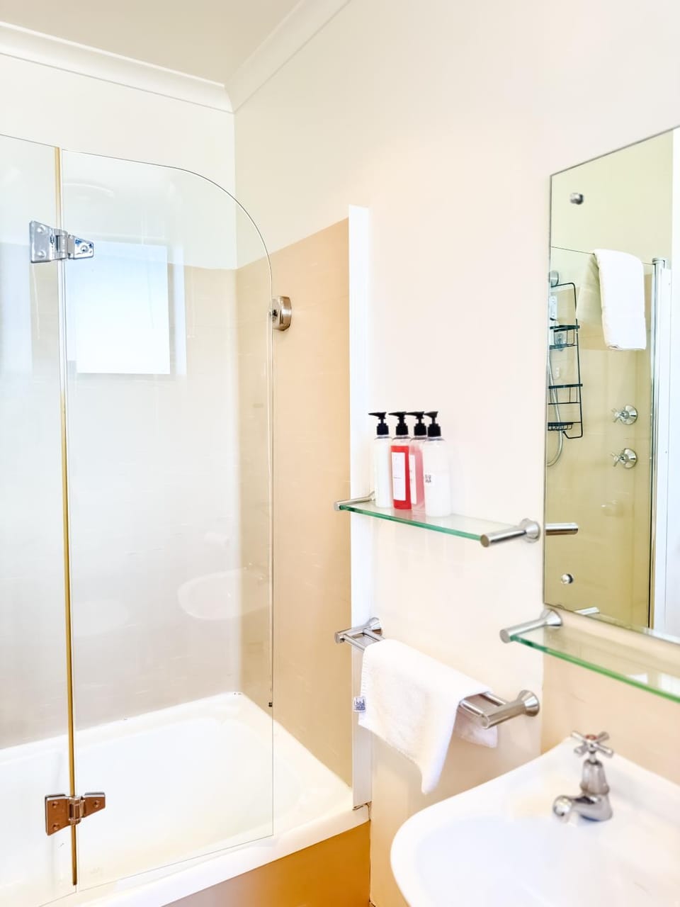 ensuite studio at gouger st 106 Apartment in Adelaide