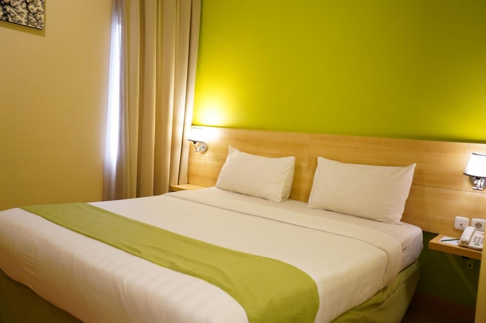 Bed, View (from property/room), Photo of the whole room, Bedroom