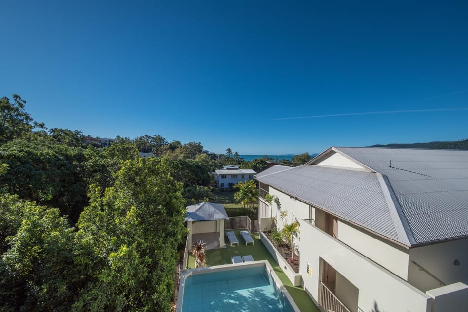 Property building, Pool view, Sea view, Swimming pool
