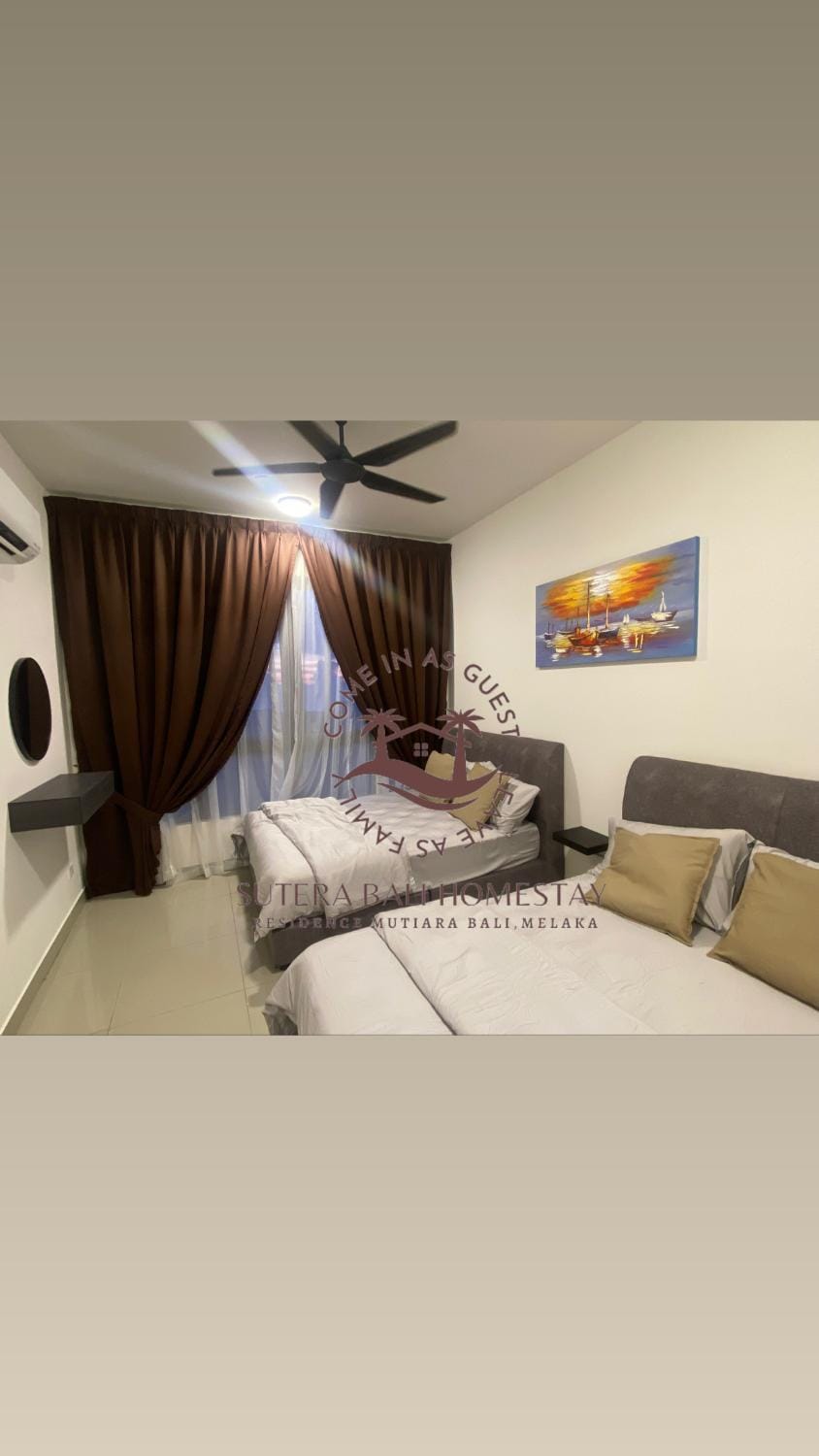 Photo of the whole room, Bedroom