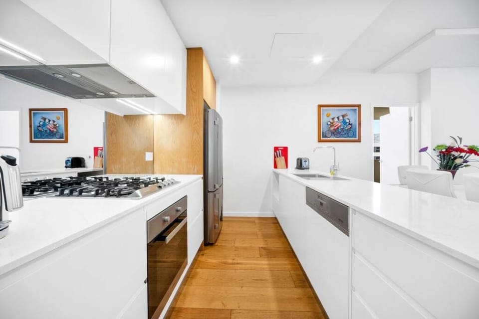 Mascot Central 3 Bed Apt Close to Airport & CBD Apartment in Mascot