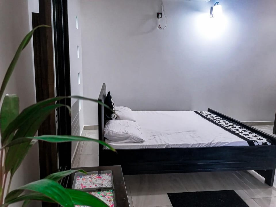 New White House Ratnapura Hotel in Sri Lanka