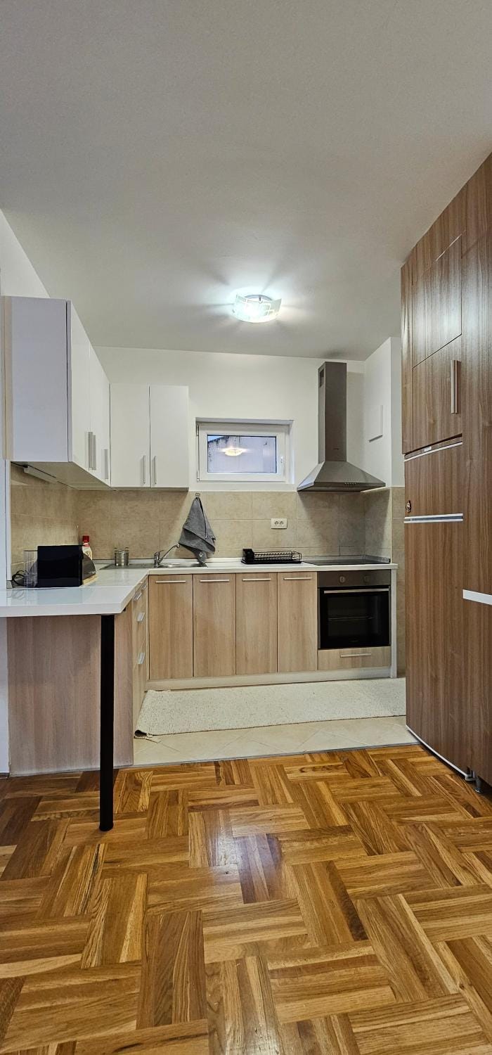 Kitchen or kitchenette, stove, kitchen, kitchen