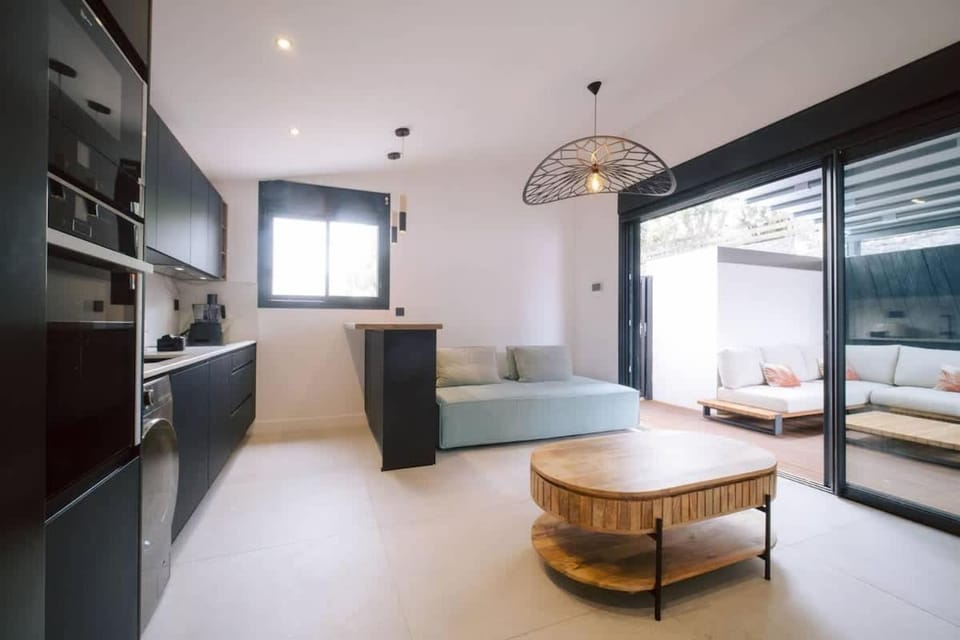 Summer Cosy 4*- 2 ch piscine chauffée - St Gilles House in Saint-Paul
