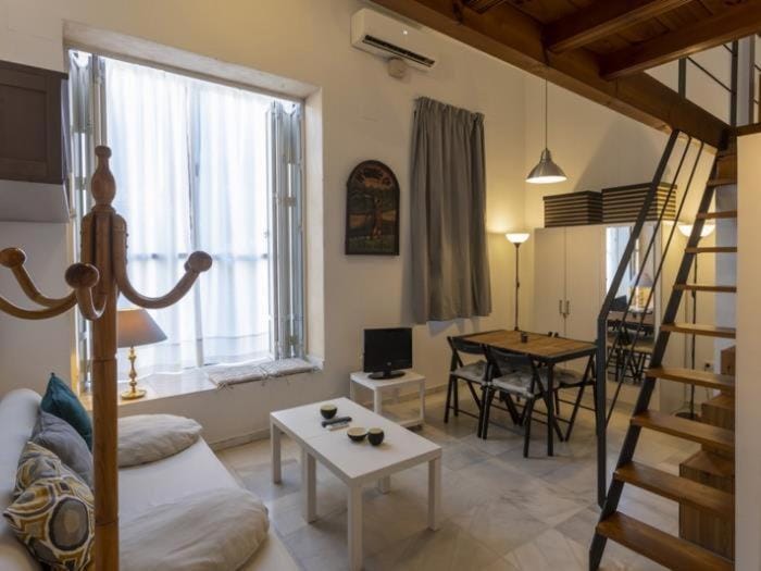 Living room, Dining area, air conditioner