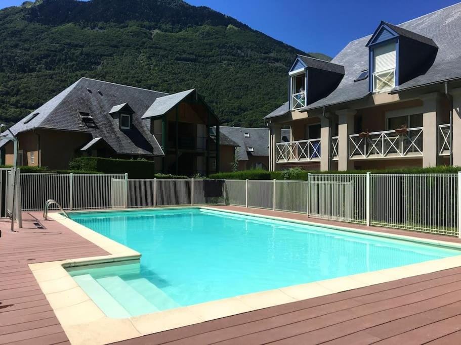 Mountain view, Swimming pool