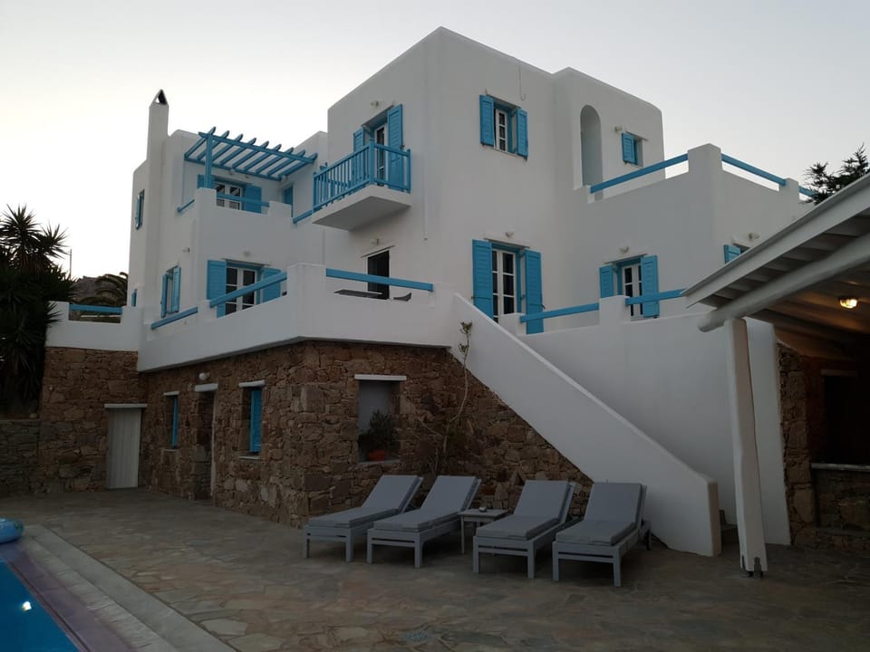 Galini Villa Villa in Mykonos, Mikonos 846 00, Greece