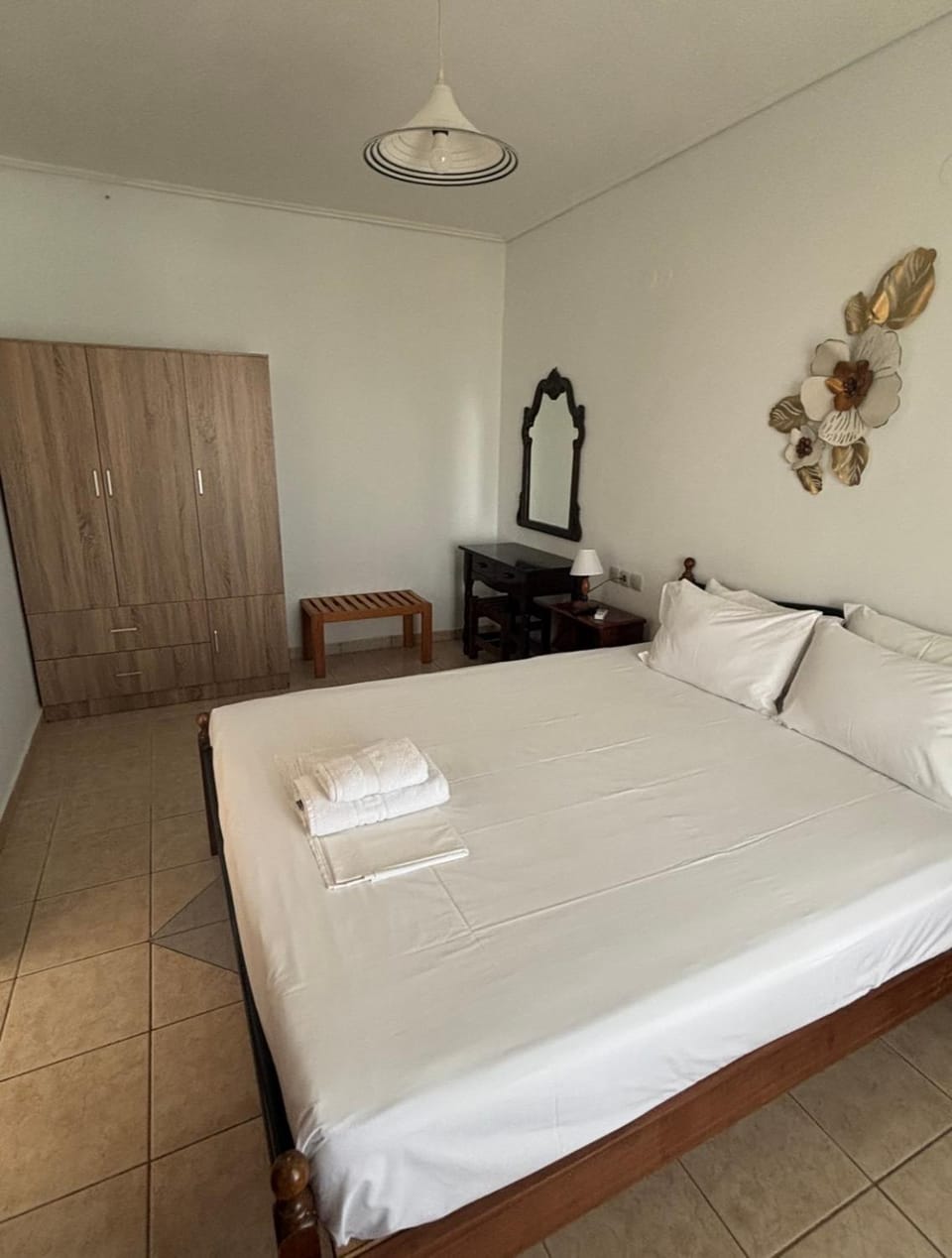 Bed, Photo of the whole room, Bedroom, towels, wardrobe