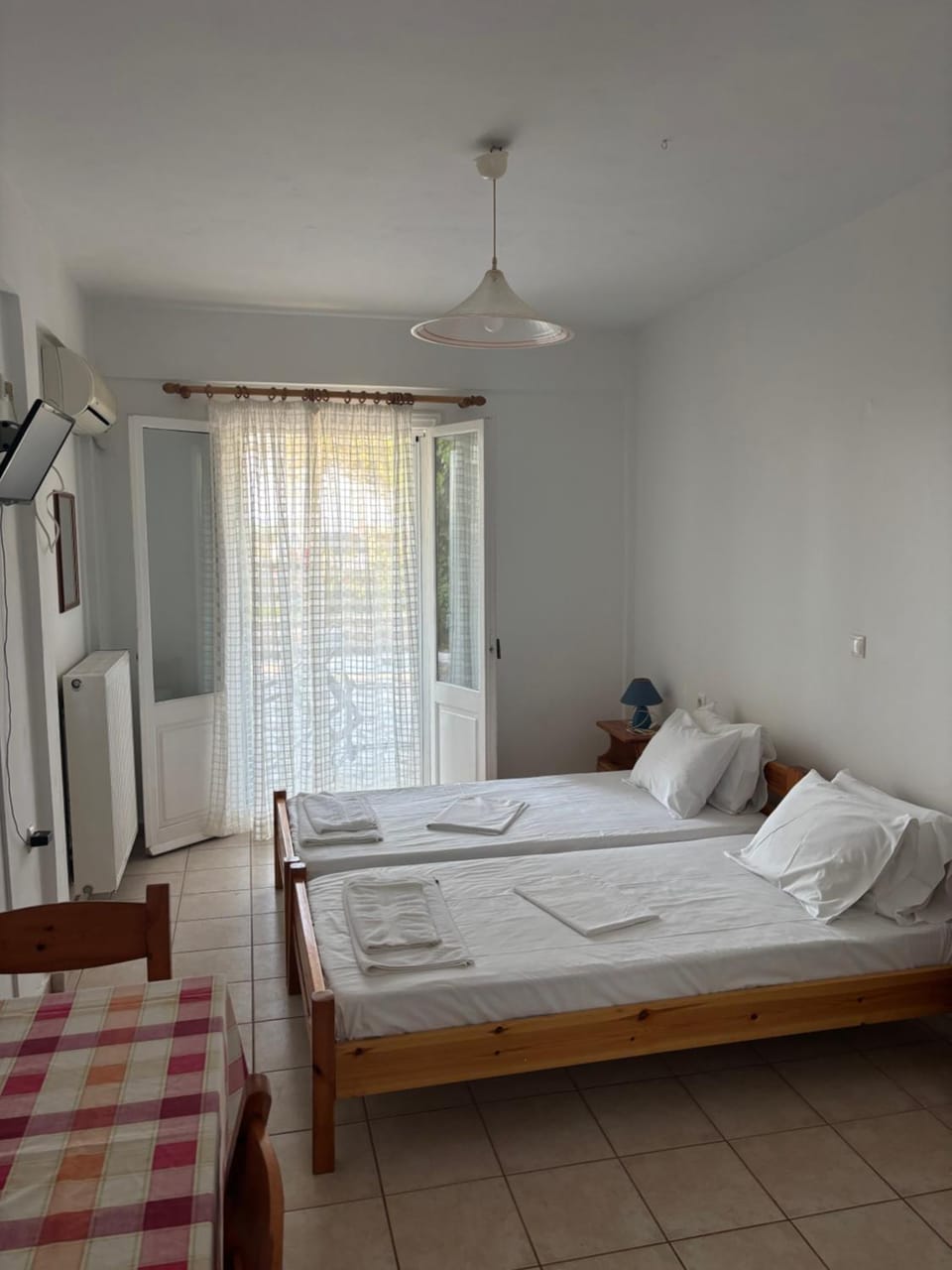 Bed, Photo of the whole room