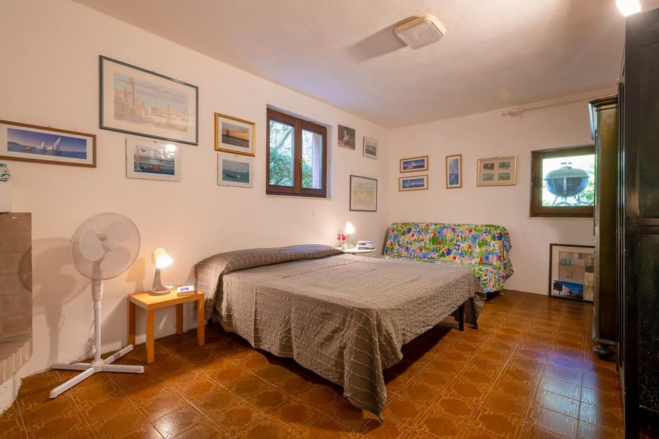 Property building, Living room, Bedroom