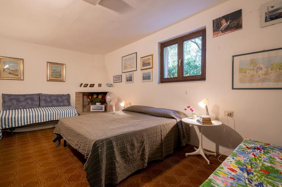 Living room, Bedroom